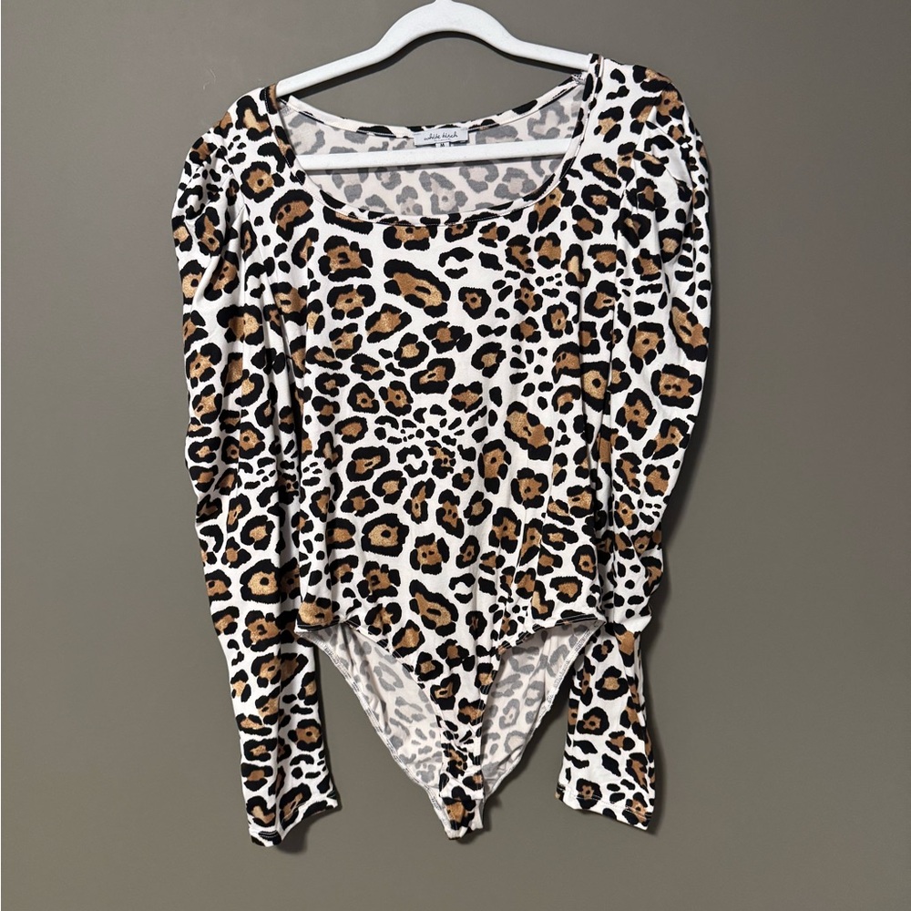White Birch Leopard Print Bodysuit with Puffed Shoulders Size M
